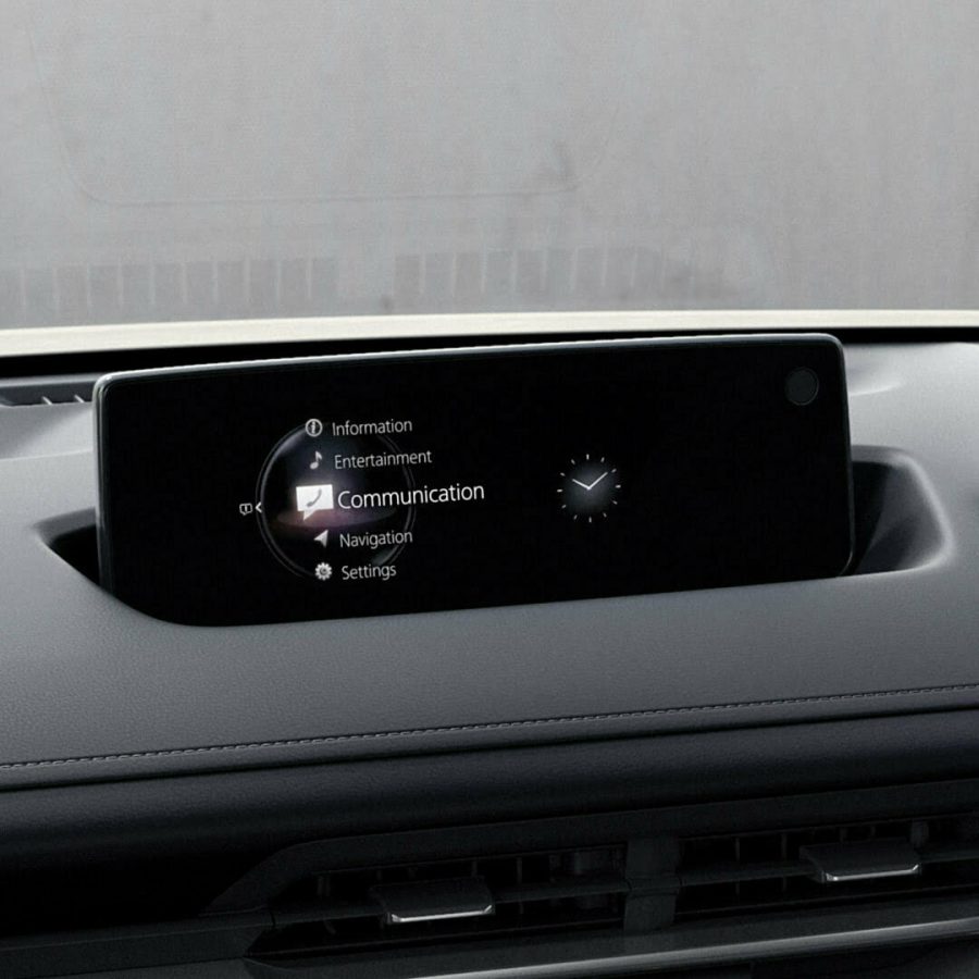 The next generation Mazda Connect system adopts an 8.8-inch widescreen display.