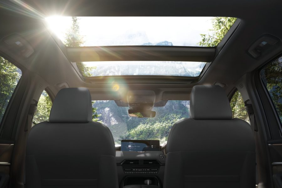 The panoramic sunroof invites natural light and fresh air into the cabin, creating a sense of openness for every passenger. Whether it’s city lights or clear skies, the view from the Mazda CX-60 is always worth taking in.