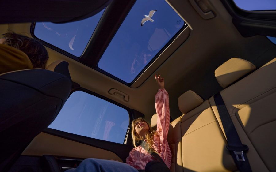 The more spacious Mazda CX-5 cabin gives every occupant room to relax, while the large panoramic sunroof (variant option)* opens the interior to natural light and a wider view above. Its motorised slide and tilt function adds a greater sense of openness, with roof reinforcement between the B-pillars thoughtfully integrated for safety.