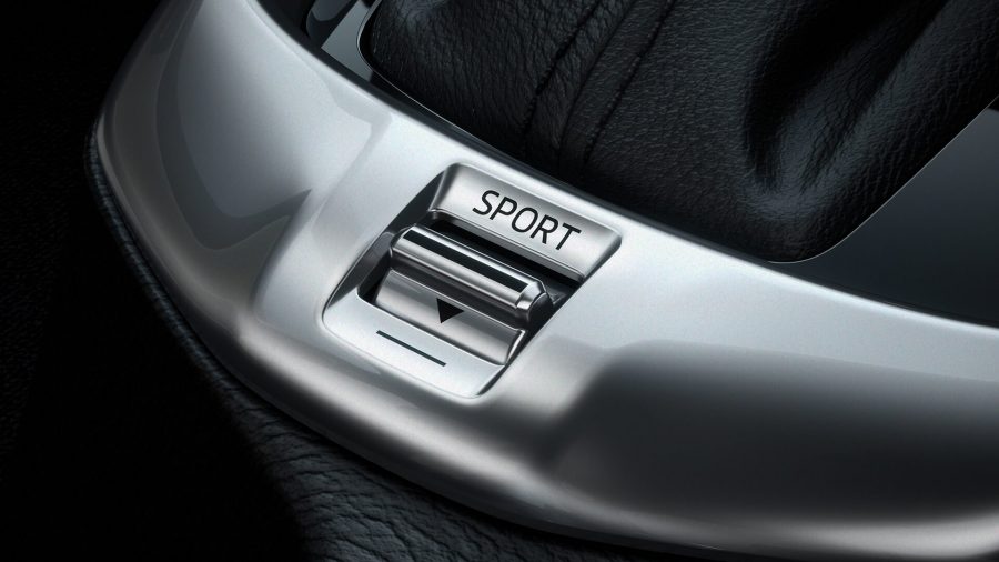 Drive Selection Switch on the shift gate allows switching to Sport Mode for a more exhilarating drive.